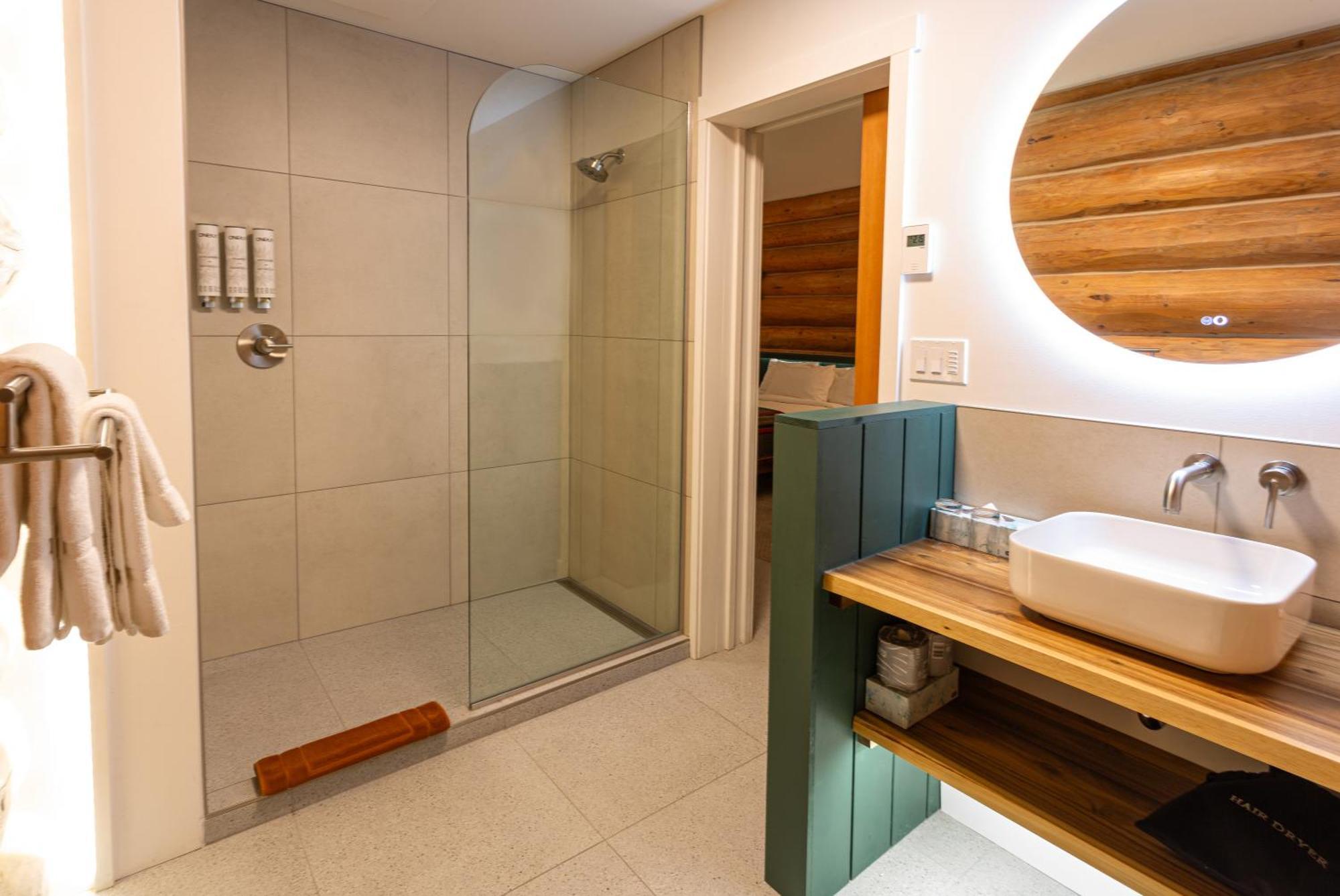 Bell 2 Lodge Bell II Room photo